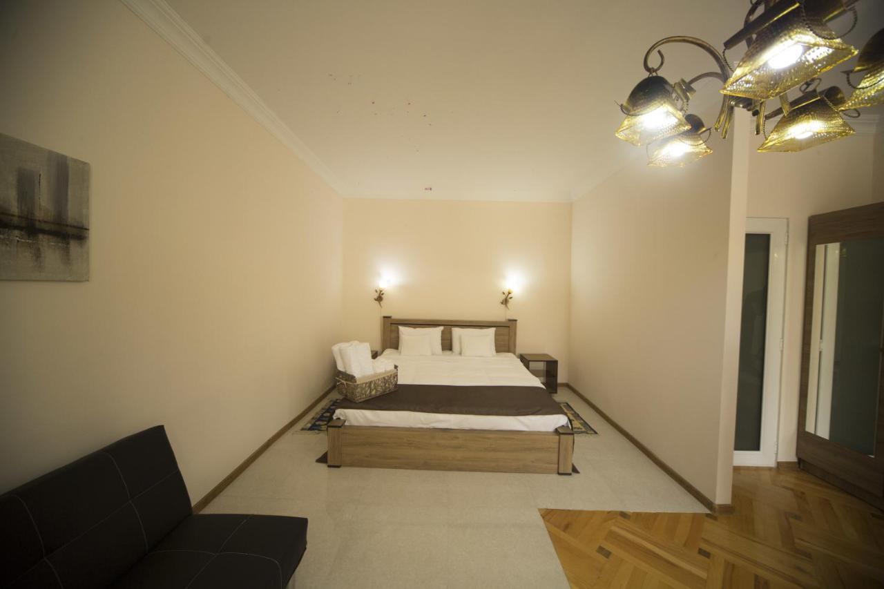 Log Inn Boutique Hotel Tbilisi Quarto foto